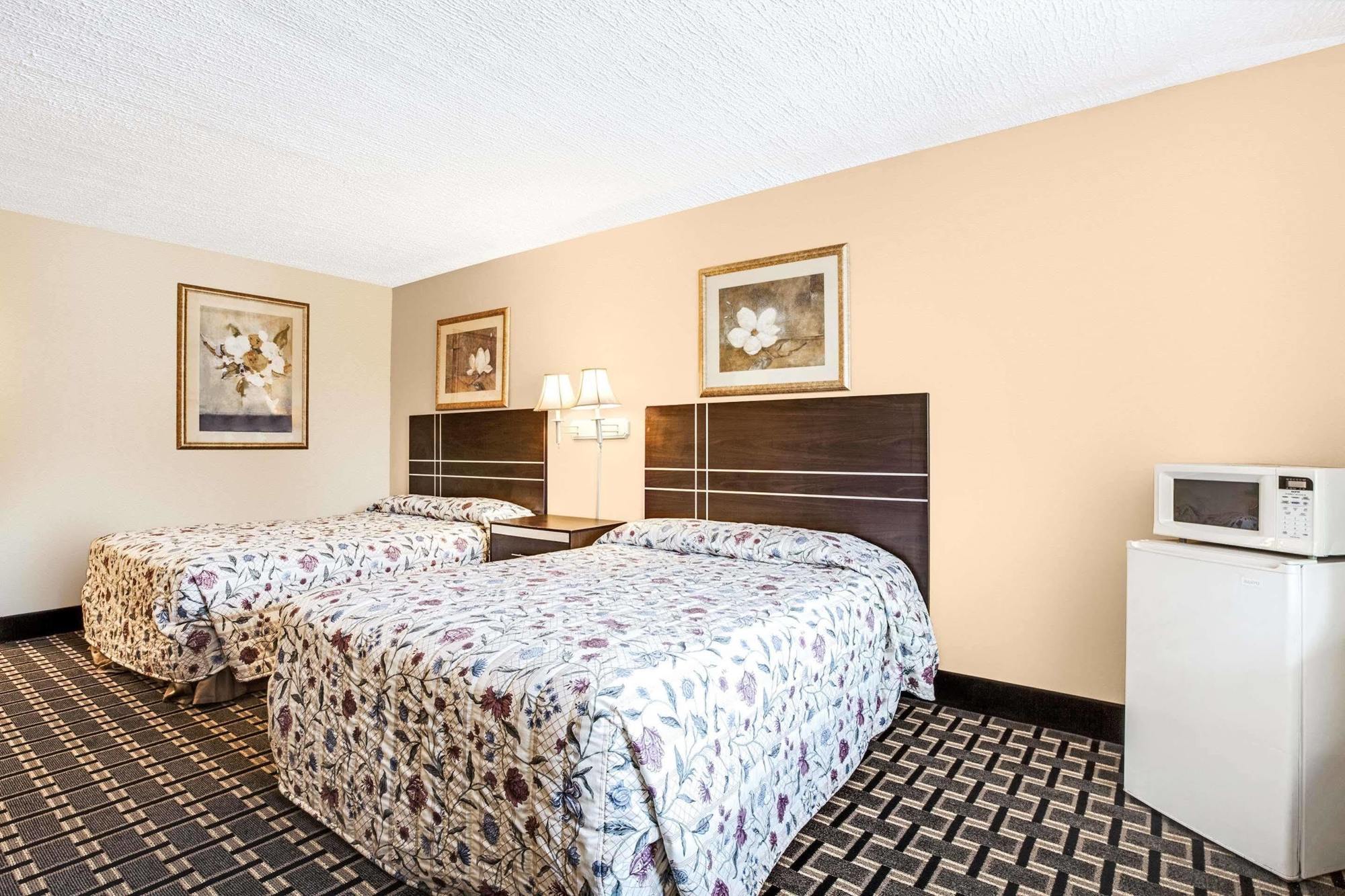 Knights Inn Mount Laurel Ngoại thất bức ảnh