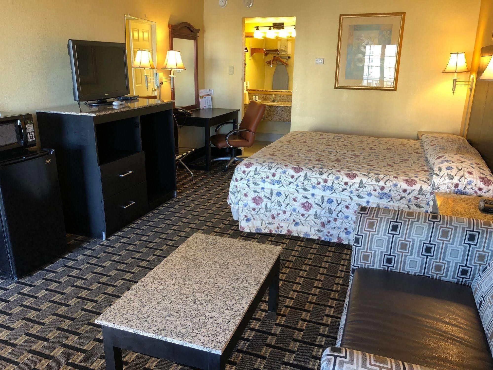 Knights Inn Mount Laurel Ngoại thất bức ảnh